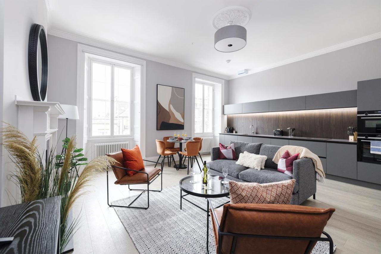 Joivy Luxurious Apt On Notable George Street 에든버러 외부 사진