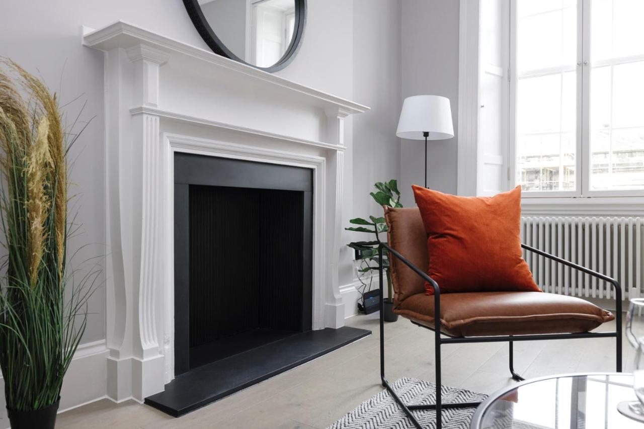 Joivy Luxurious Apt On Notable George Street 에든버러 외부 사진