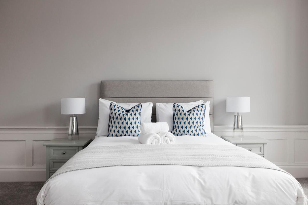 Joivy Luxurious Apt On Notable George Street 에든버러 외부 사진