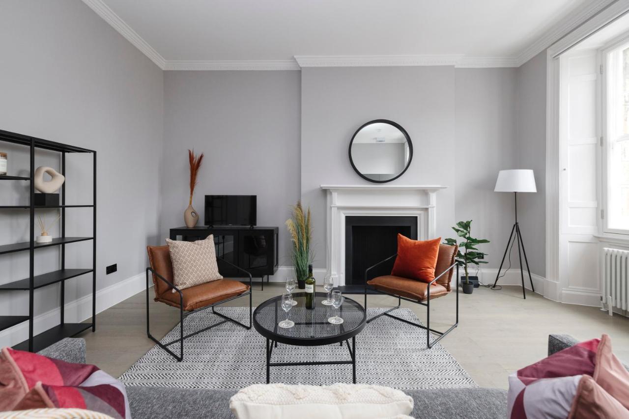 Joivy Luxurious Apt On Notable George Street 에든버러 외부 사진