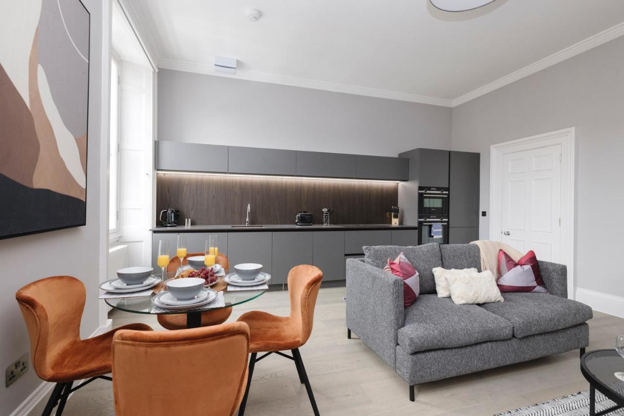 Joivy Luxurious Apt On Notable George Street 에든버러 외부 사진