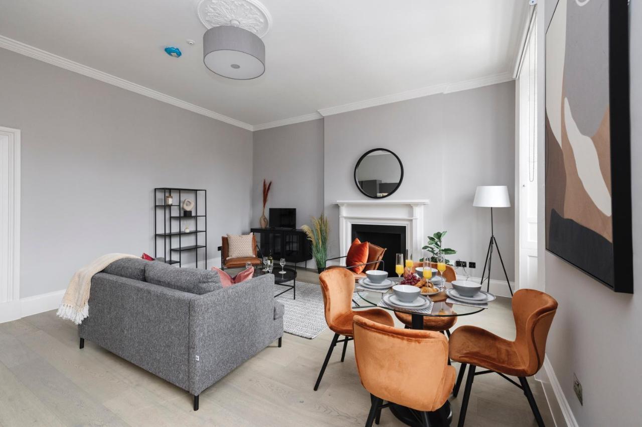 Joivy Luxurious Apt On Notable George Street 에든버러 외부 사진