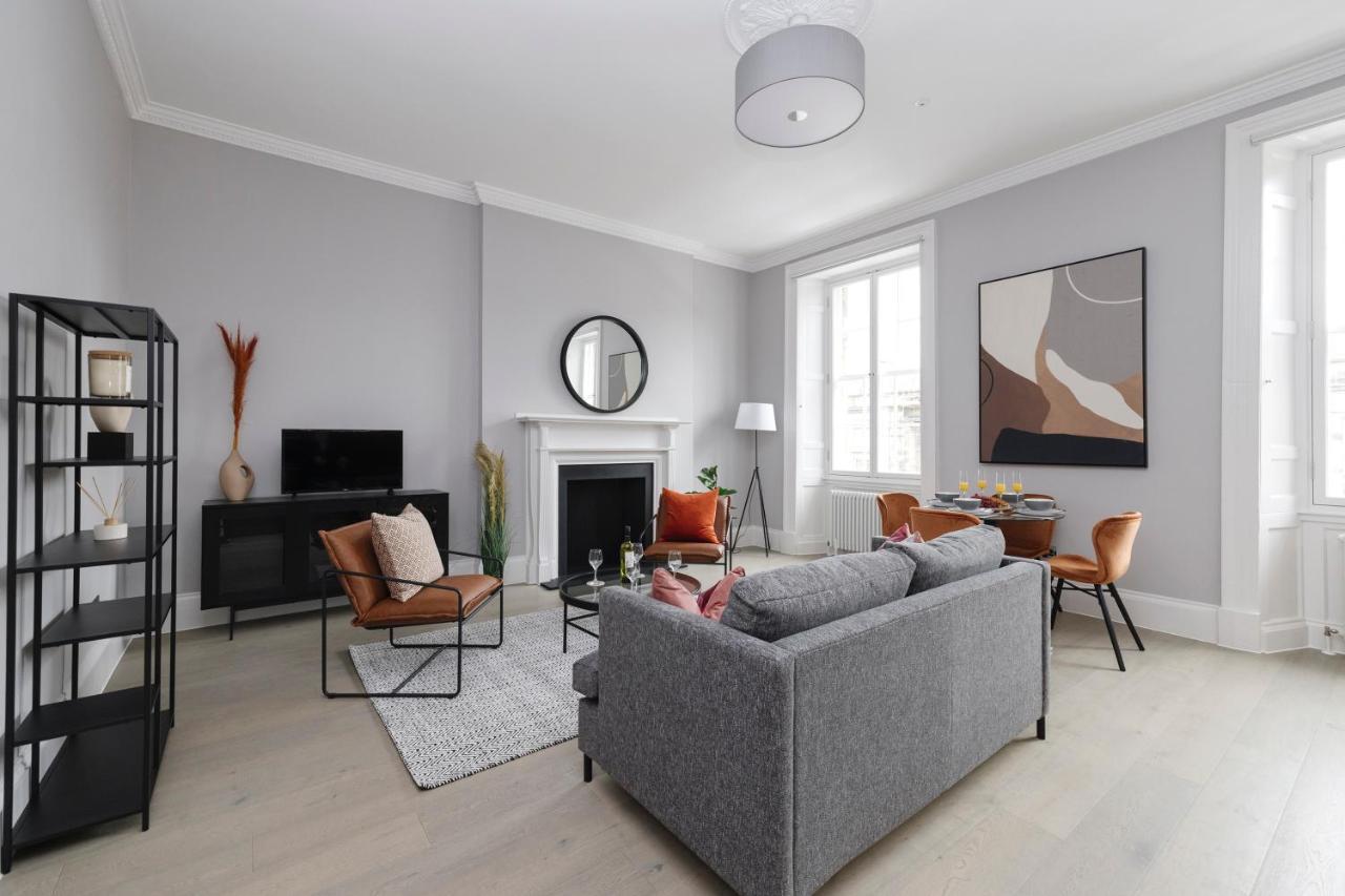 Joivy Luxurious Apt On Notable George Street 에든버러 외부 사진